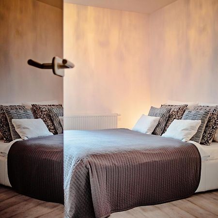 Apartamenty Homely Place Centrum - Stary Rynek - Parking พอซนาน ภายนอก รูปภาพ