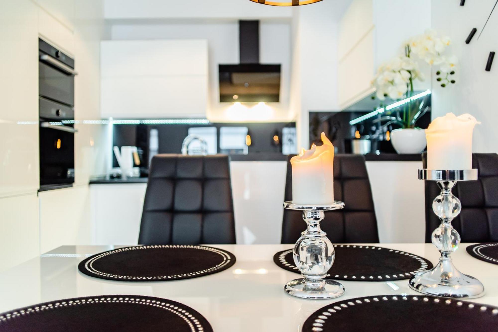Apartamenty Homely Place Centrum - Stary Rynek - Parking พอซนาน ภายนอก รูปภาพ