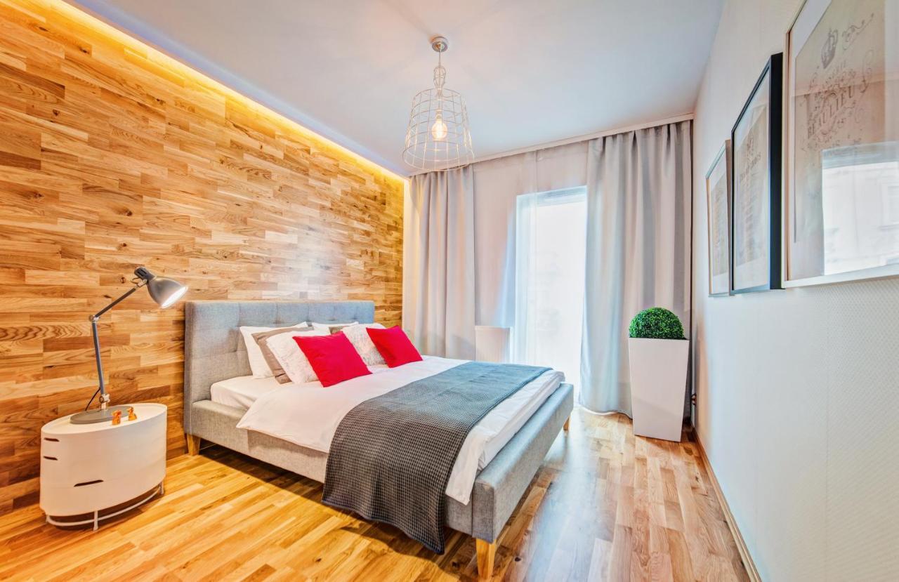 Apartamenty Homely Place Centrum - Stary Rynek - Parking พอซนาน ภายนอก รูปภาพ