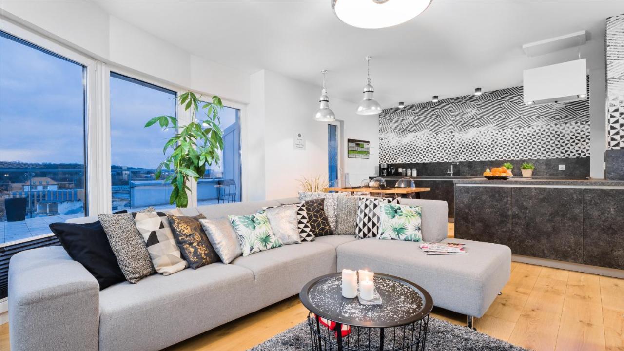 Apartamenty Homely Place Centrum - Stary Rynek - Parking พอซนาน ภายนอก รูปภาพ